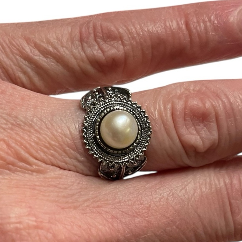 Signed YAM Israel 925 Sterling Silver Freshwater Pearl Statement Ring – Size 7